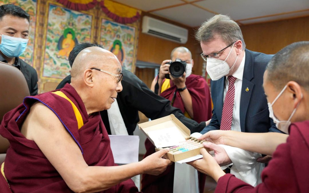 Eine Begegnung mit Seiner Heiligkeit, dem Dalai Lama, ist inspirierend und ein spirituelles Erlebnis!