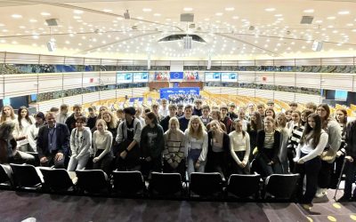 Europa spürbar machen! 60 Schülerinnen und Schüler des BG BRG Bad Ischl besuchen mich im Europäischen Parlament