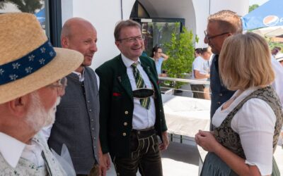 Ich bin an einem Wirtshaus beteiligt- als Genossenschafter am Steilstufenwirt in St. Oswald bei Haslach!